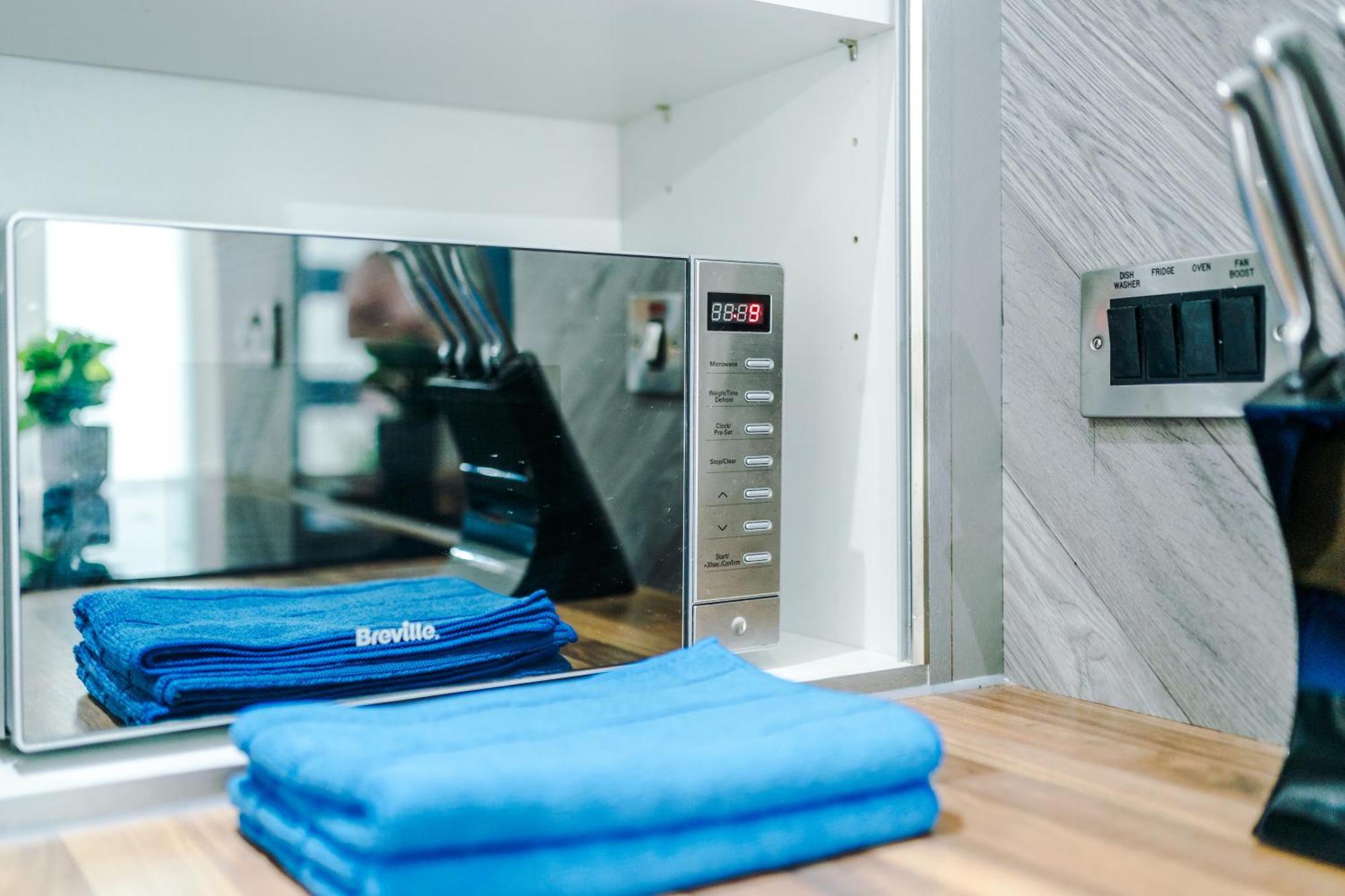 Apartment Lux Livin' - Luxury 2 Bed With Skyline View & 24 Hour Gym