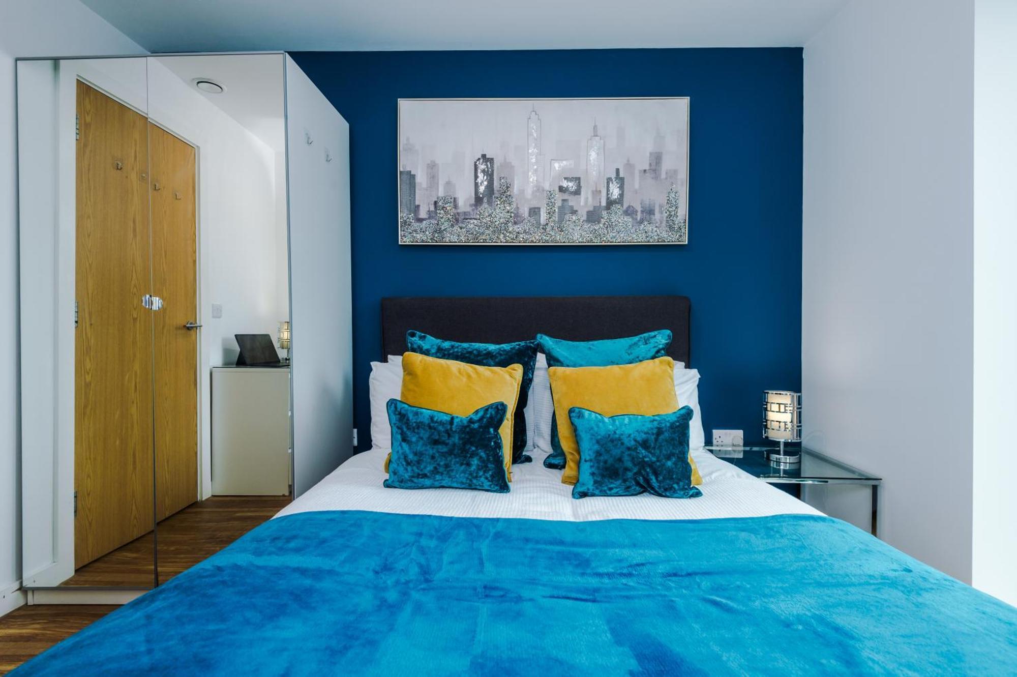 Lux Livin' - Luxury 2 Bed With Skyline View & 24 Hour Gym *