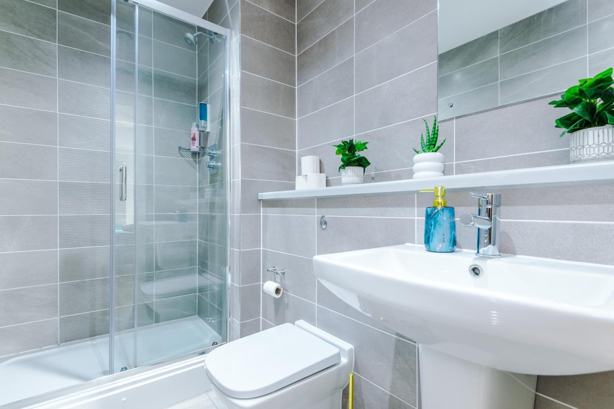 Lux Livin' - Luxury 2 Bed With Skyline View & 24 Hour Gym Apartment Manchester